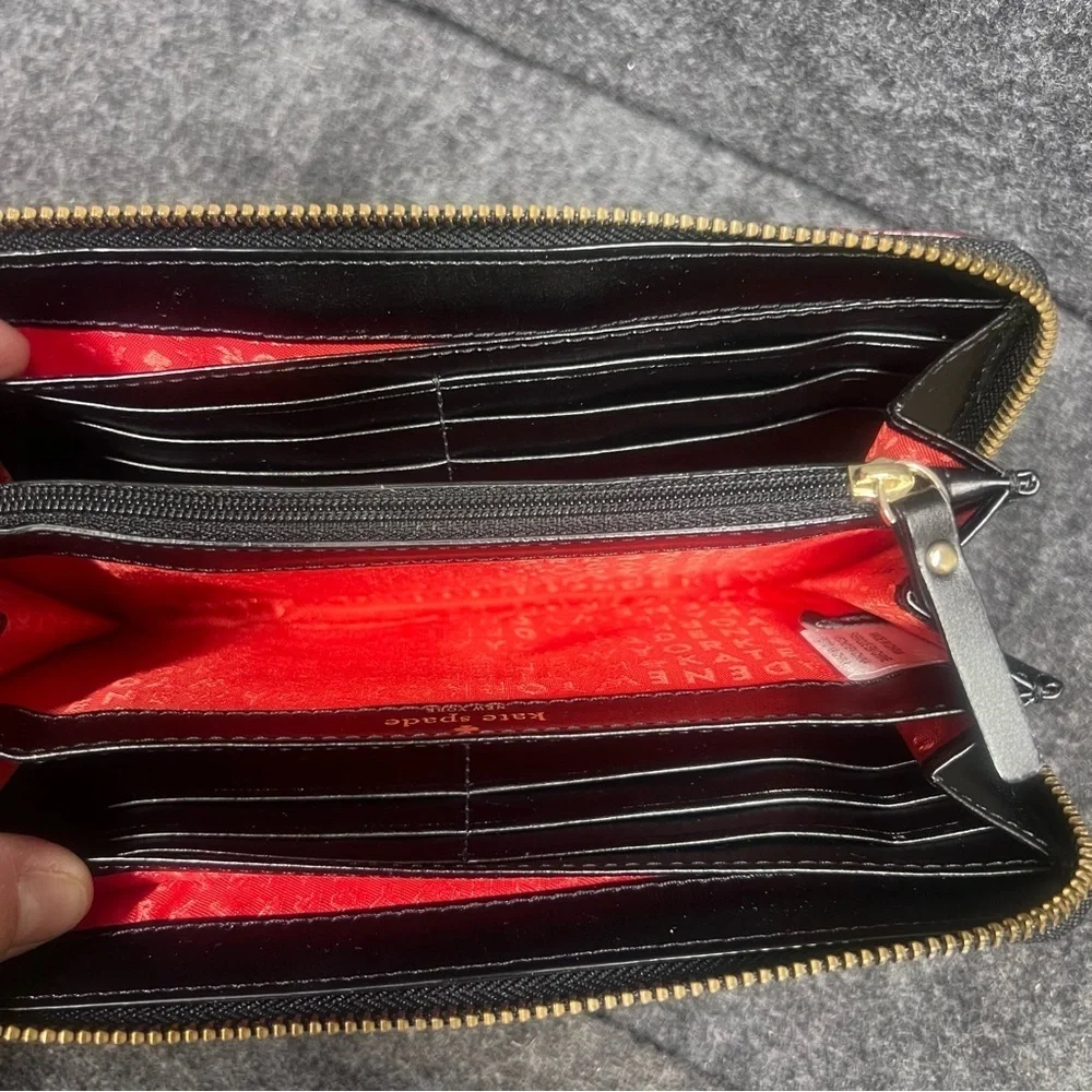 NWT Kate Spade Neda Black Pebbled Ace of Spades Zip Around Wallet